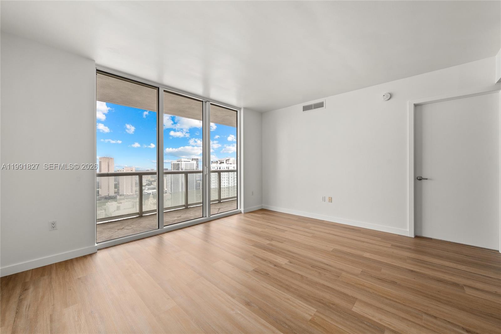50 Biscayne Boulevard 4111 Property Photo 10