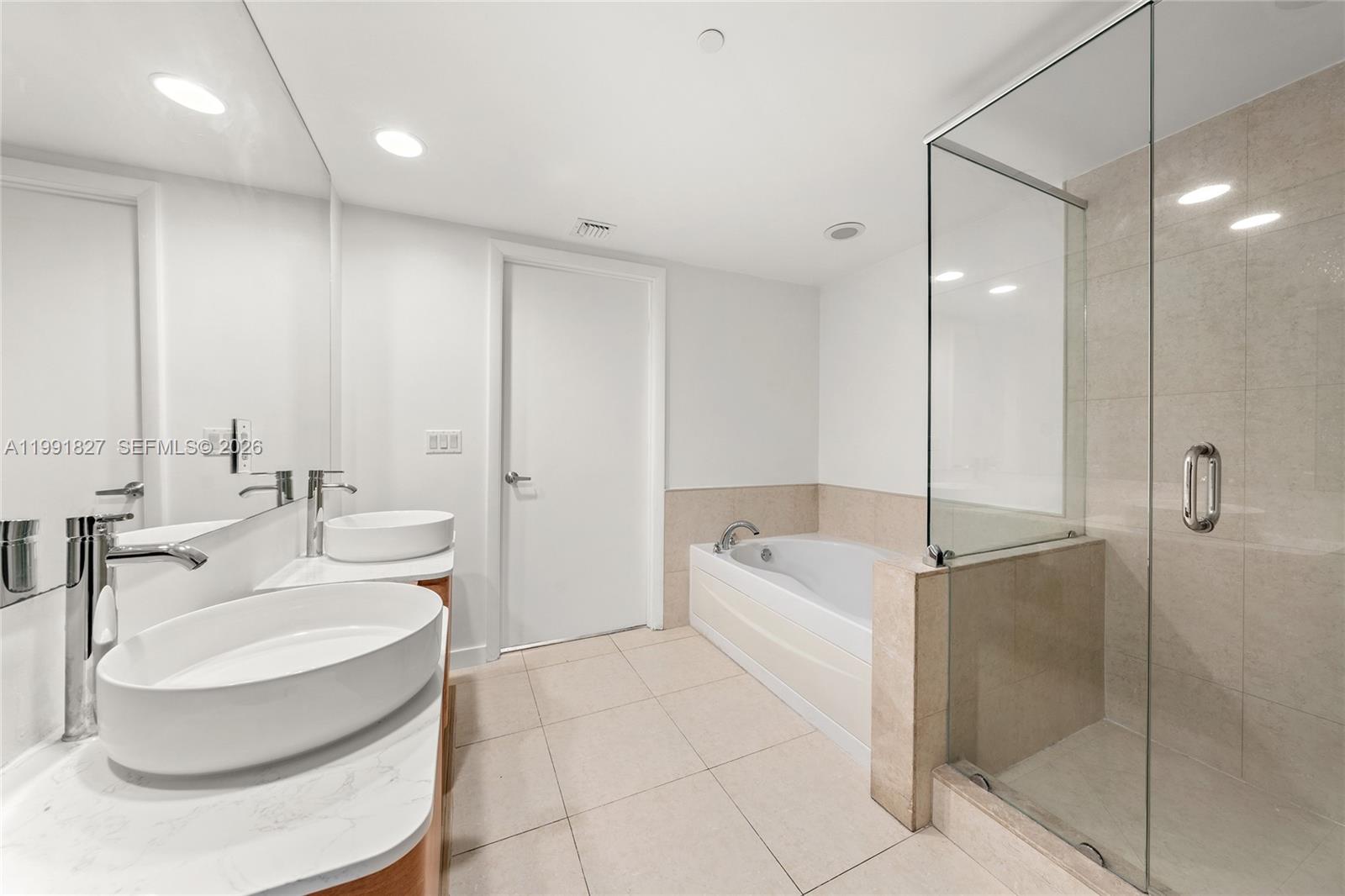 50 Biscayne Boulevard 4111 Property Photo 13