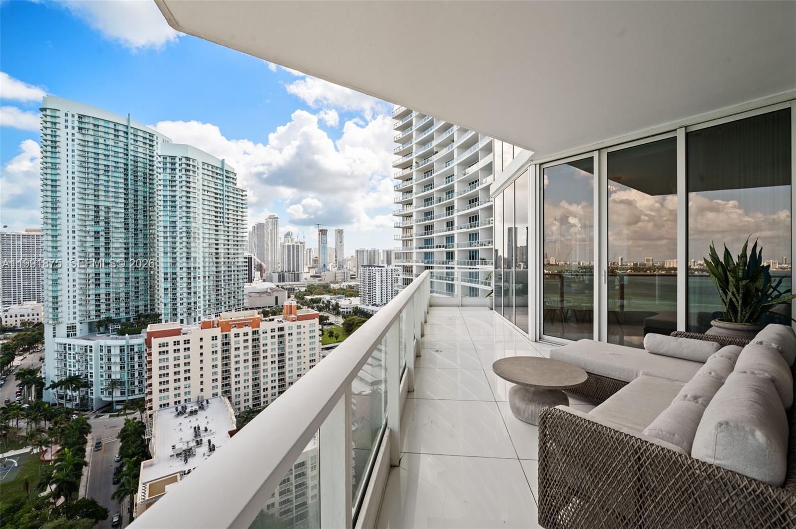 2020 N Bayshore Drive 2502 Property Photo 16