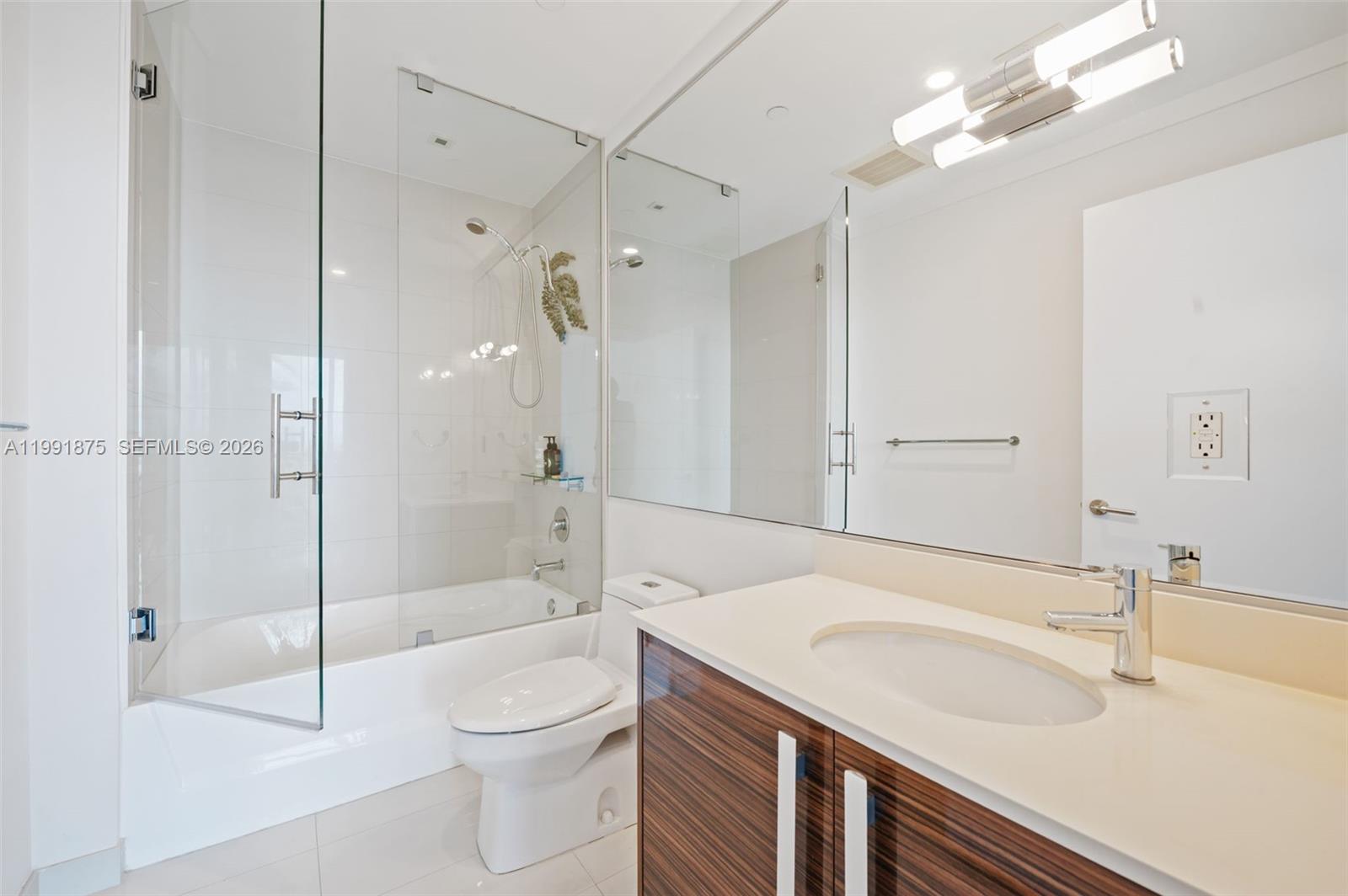 2020 N Bayshore Drive 2502 Property Photo 35