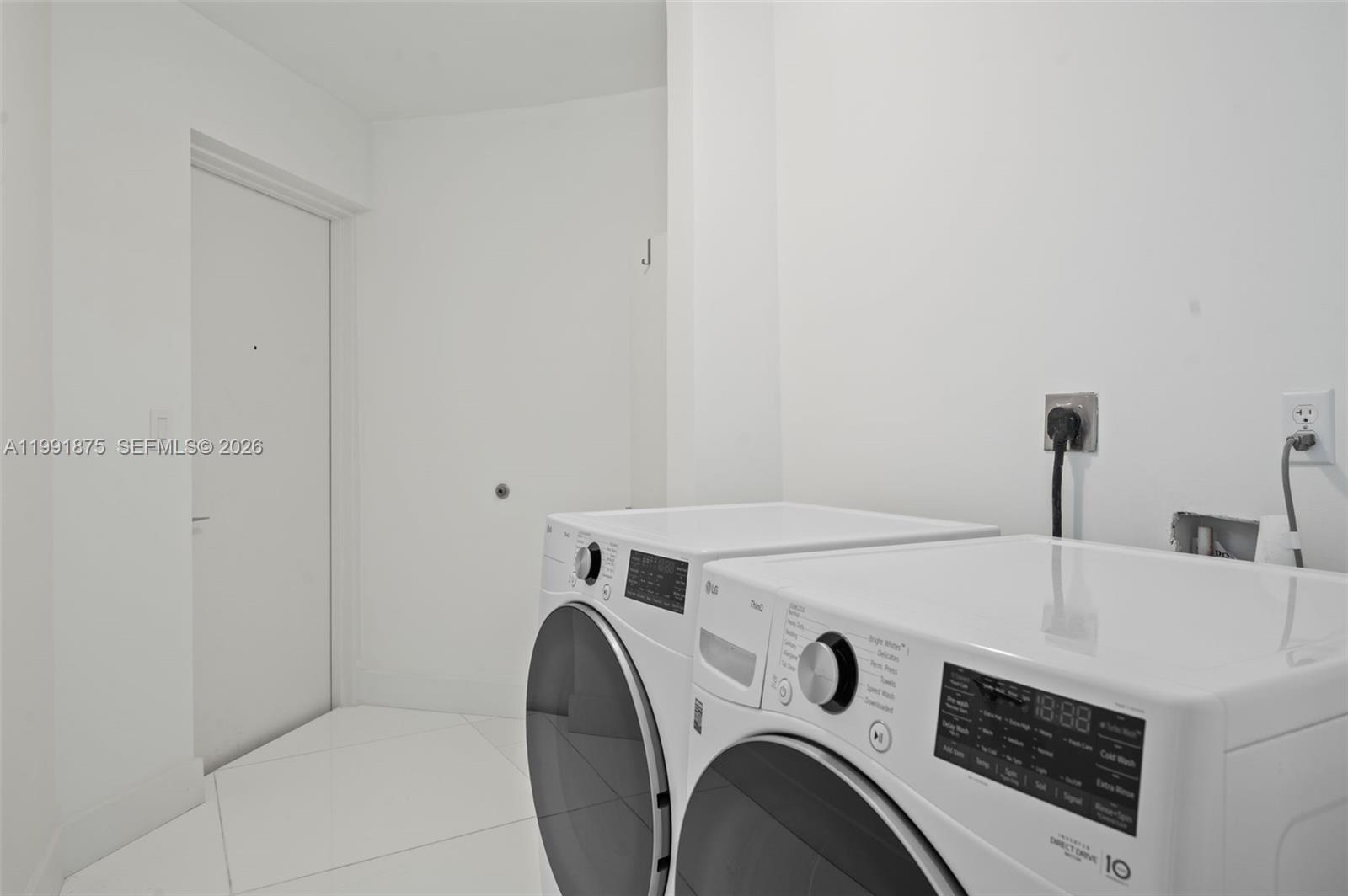 2020 N Bayshore Drive 2502 Property Photo 37