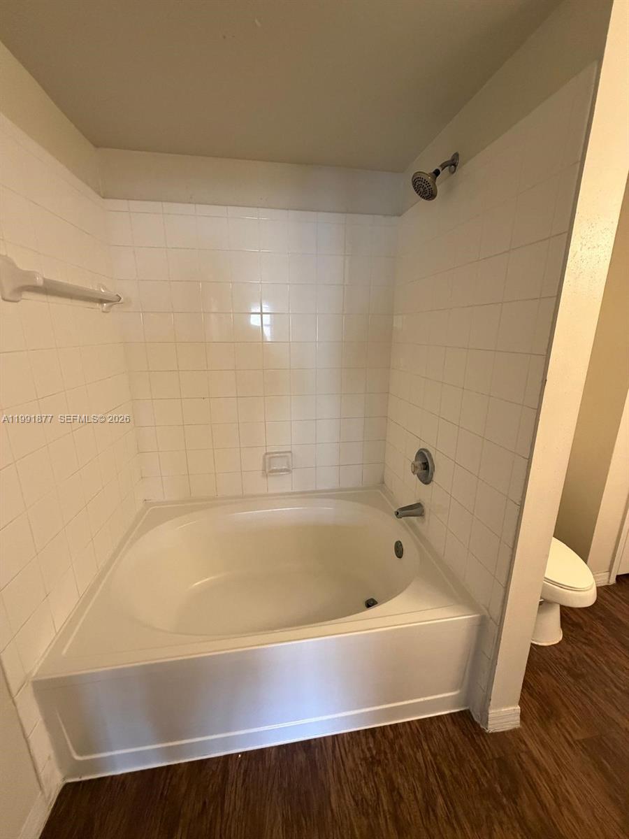 A11991877 Property Photo 11