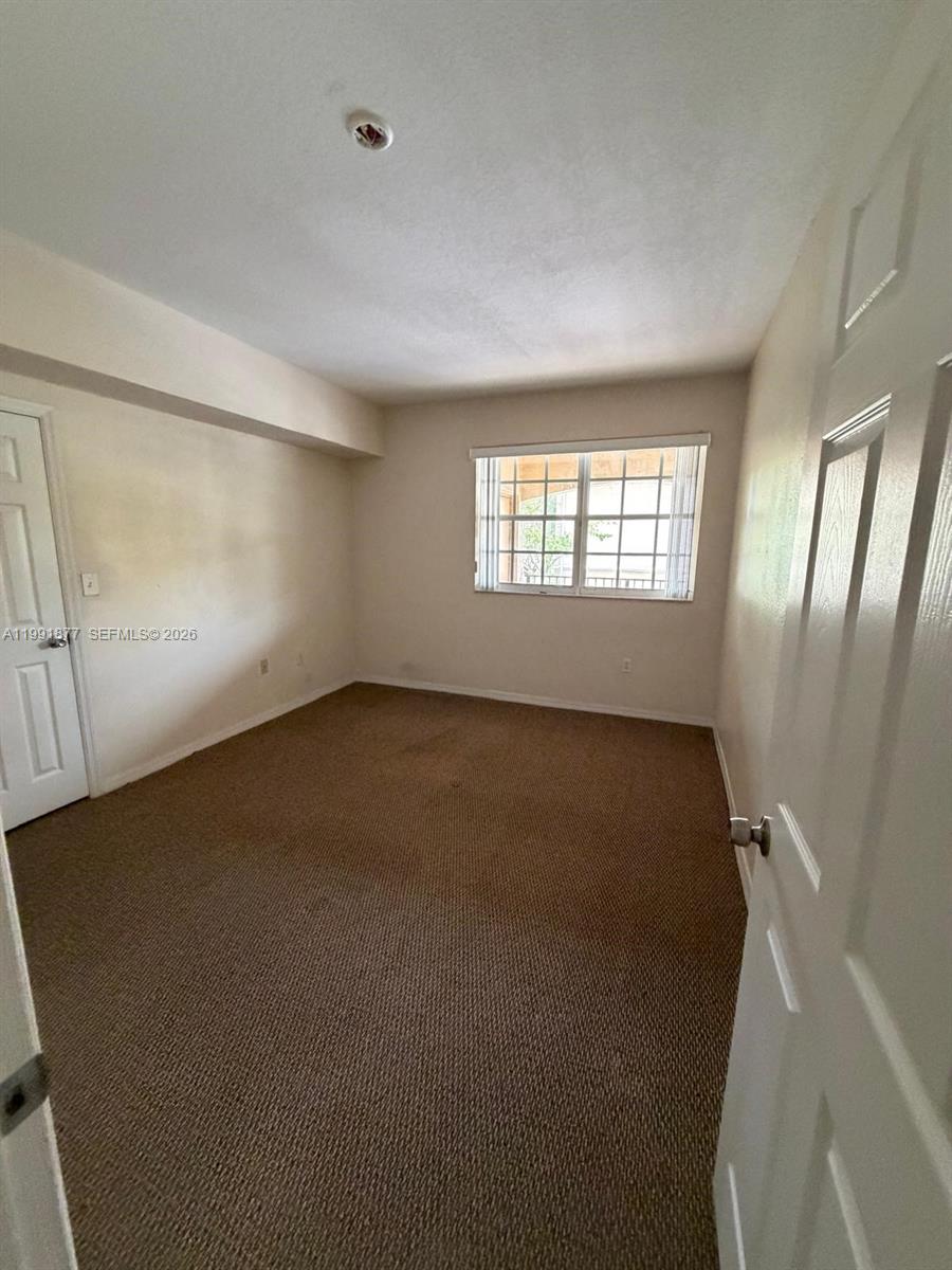 A11991877 Property Photo 19