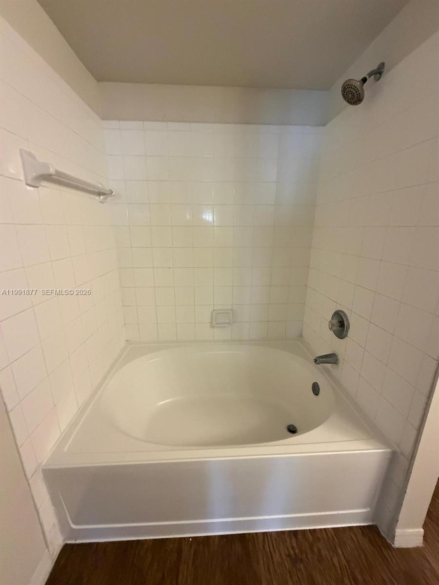 A11991877 Property Photo 22