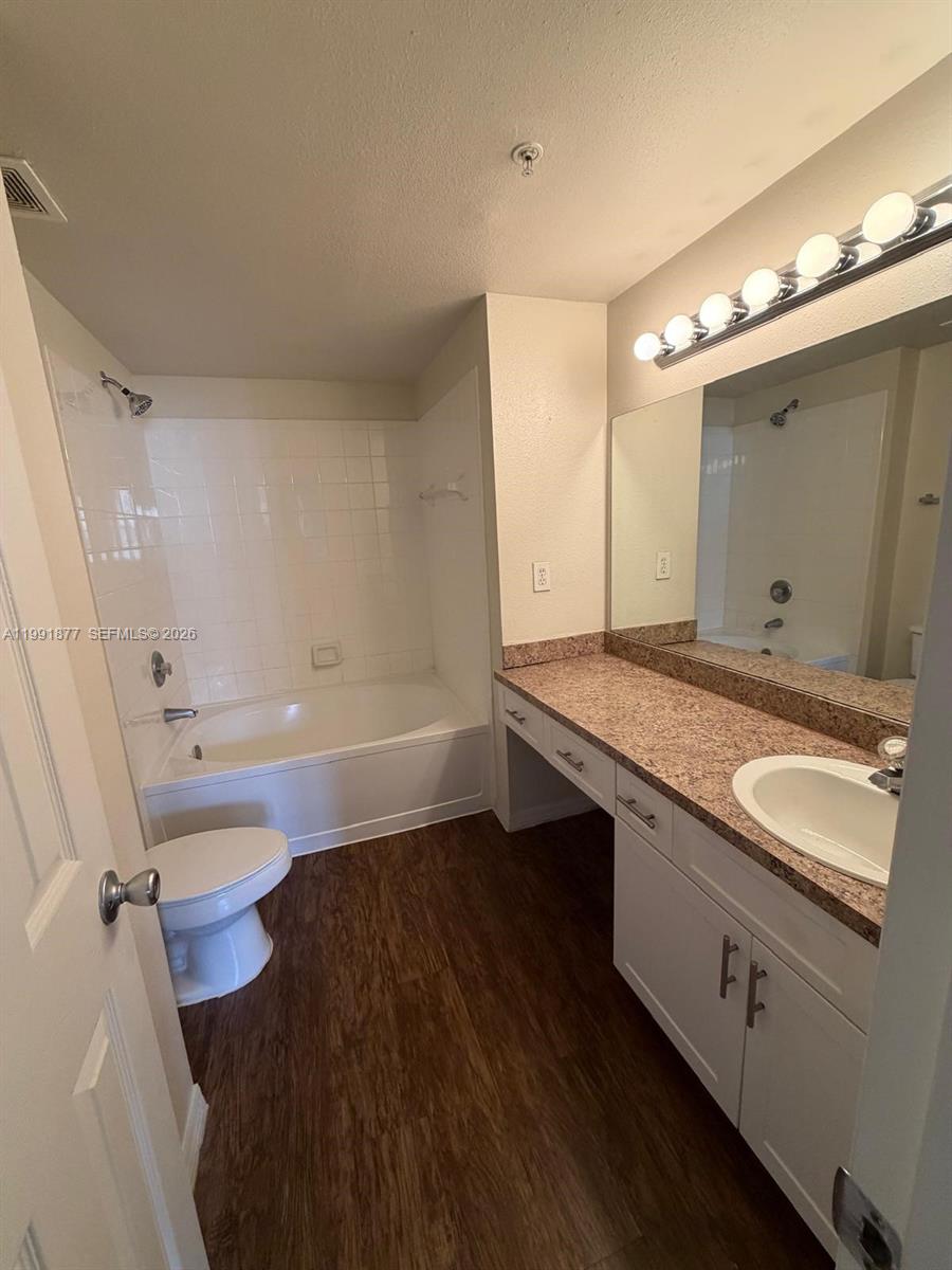 A11991877 Property Photo 26