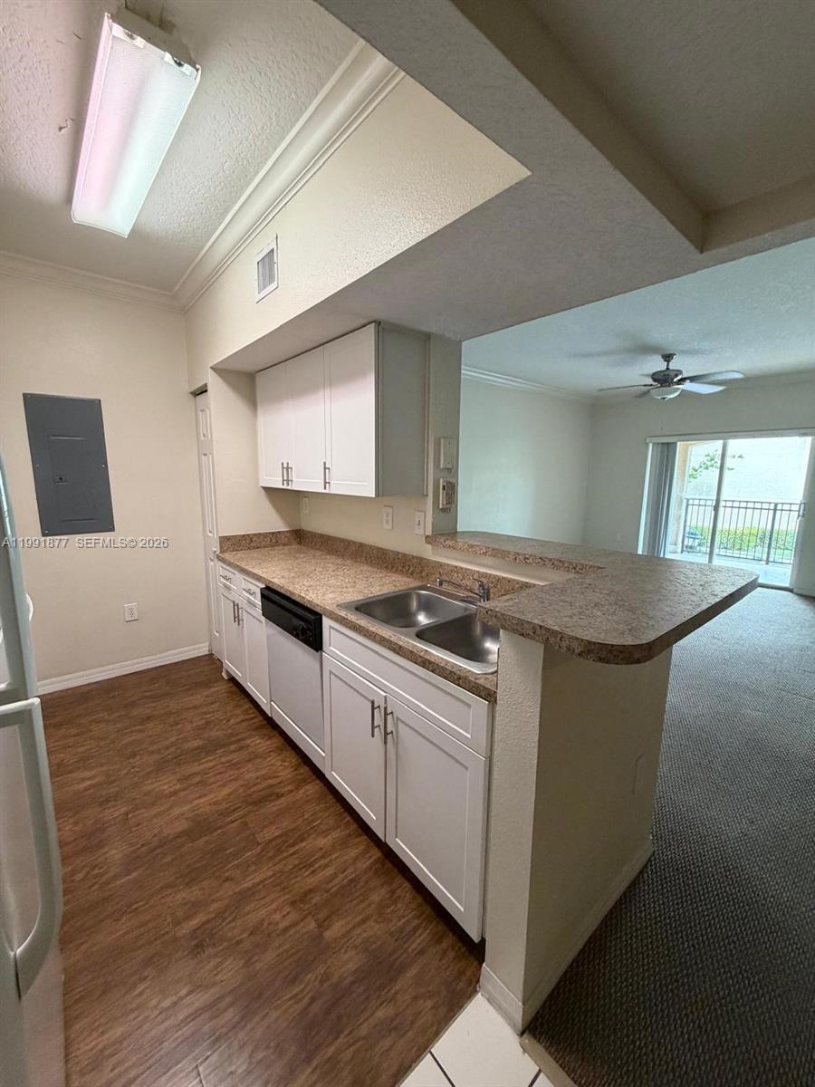 A11991877 Property Photo 34