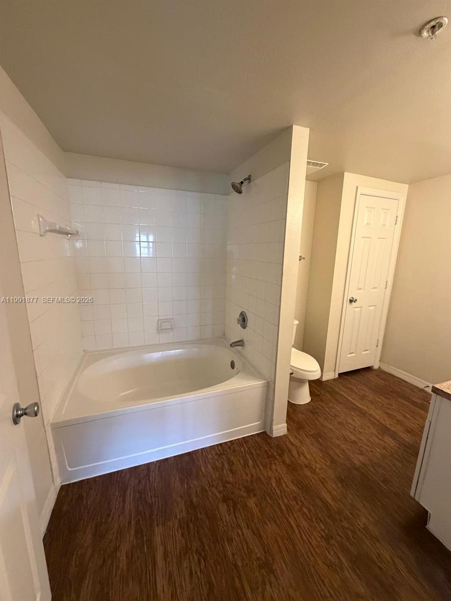 A11991877 Property Photo 37
