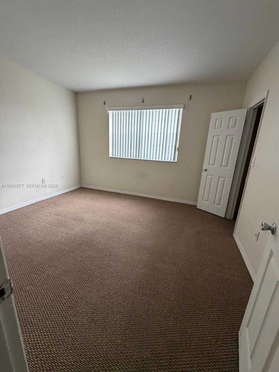 A11991877 Property Photo 38