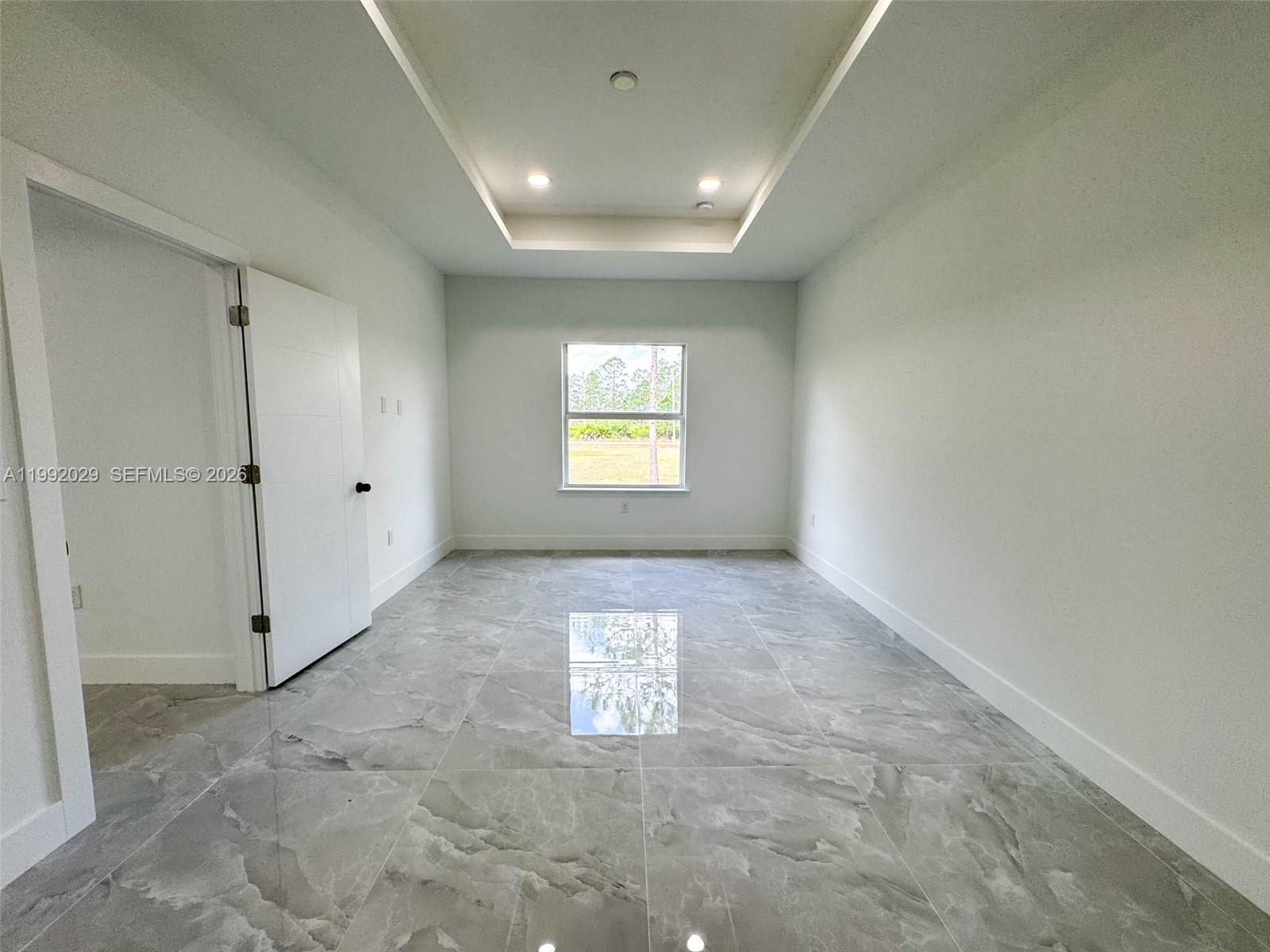 852 Belden Avenue Property Photo 14