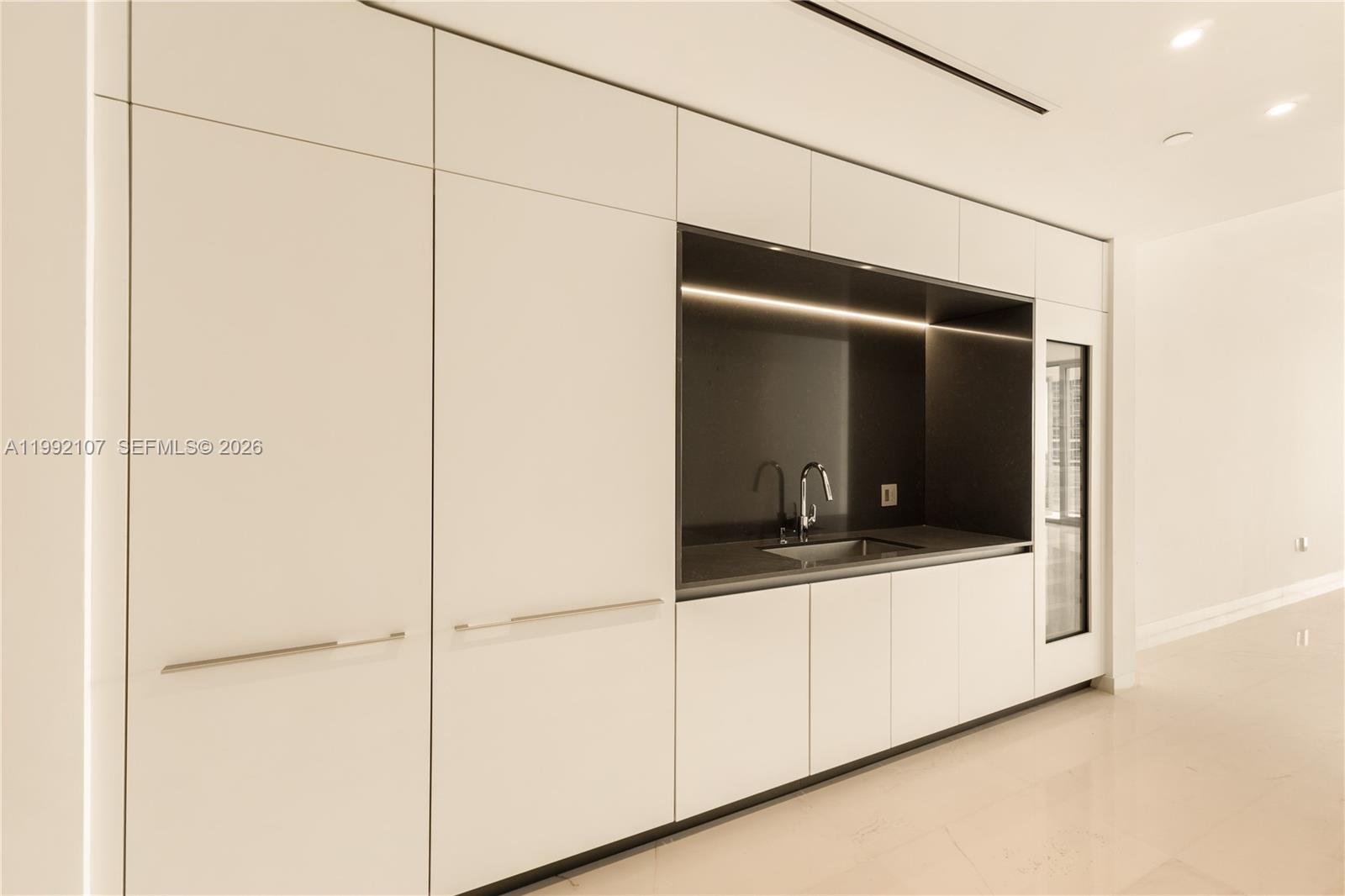 300 Biscayne Boulevard Way 2103c Property Photo 13