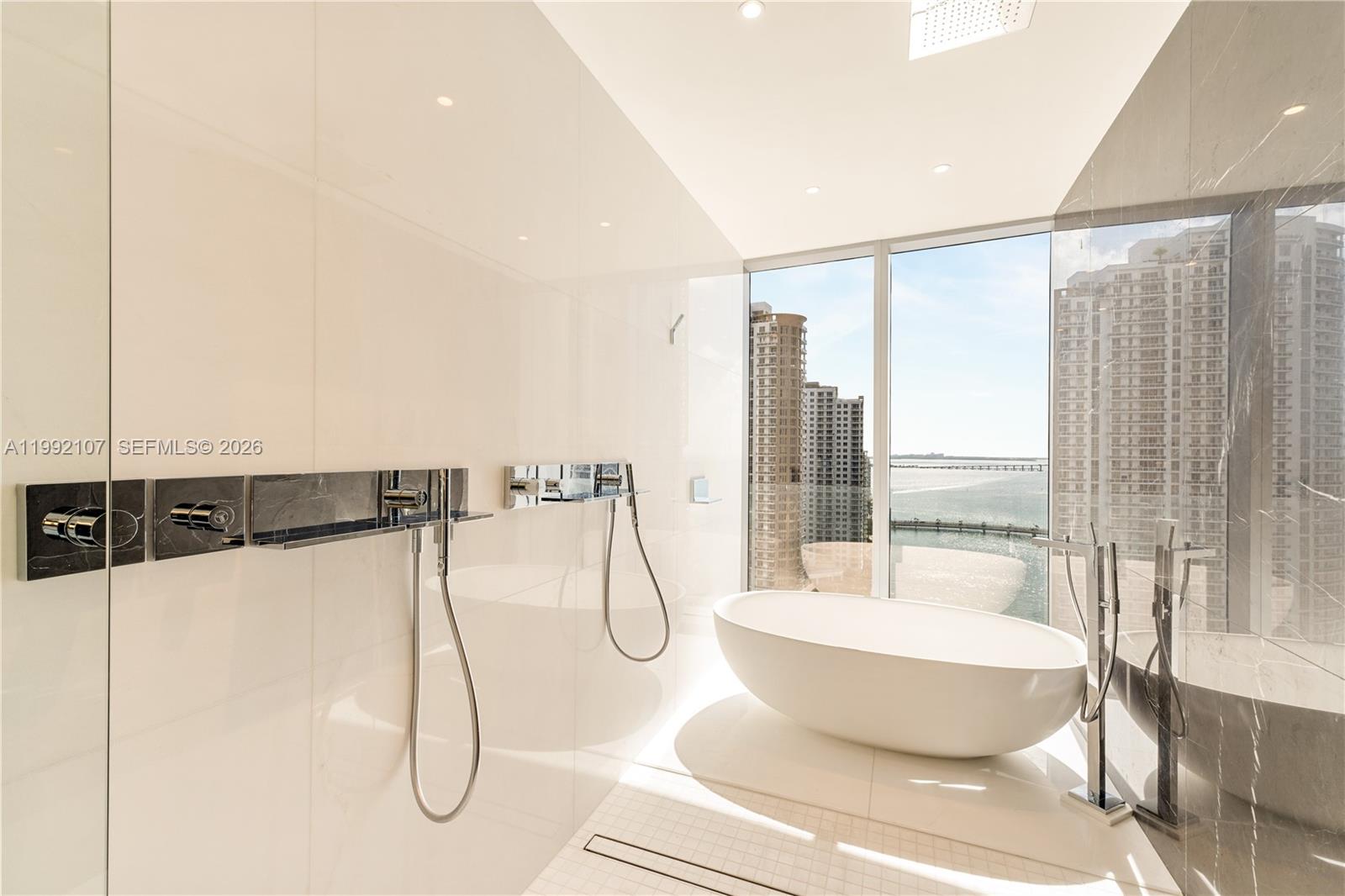 300 Biscayne Boulevard Way 2103c Property Photo 23