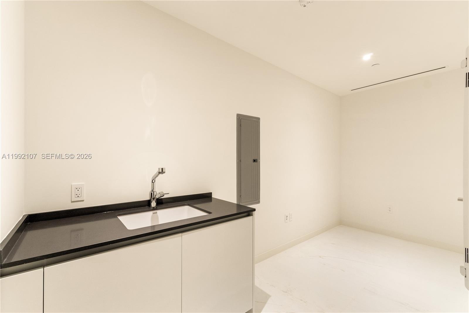 300 Biscayne Boulevard Way 2103c Property Photo 35