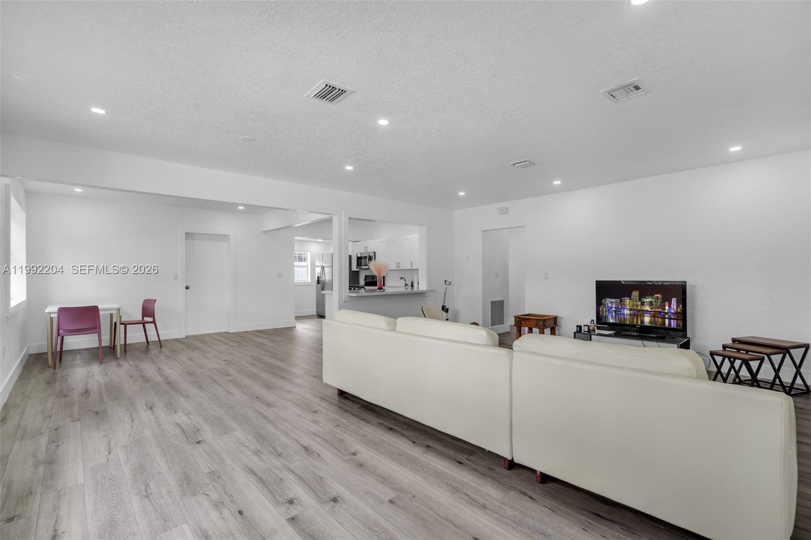 181 Ne 121st Street Property Photo 6