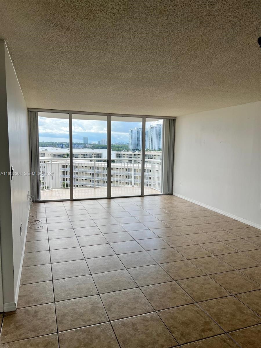 18011 Biscayne Boulevard 903 Property Photo 7