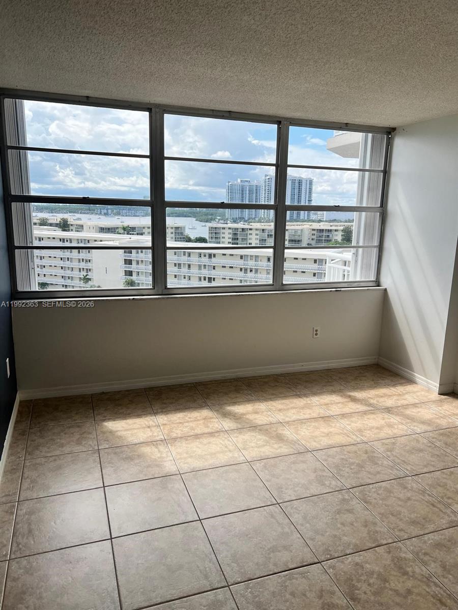 18011 Biscayne Boulevard 903 Property Photo 9