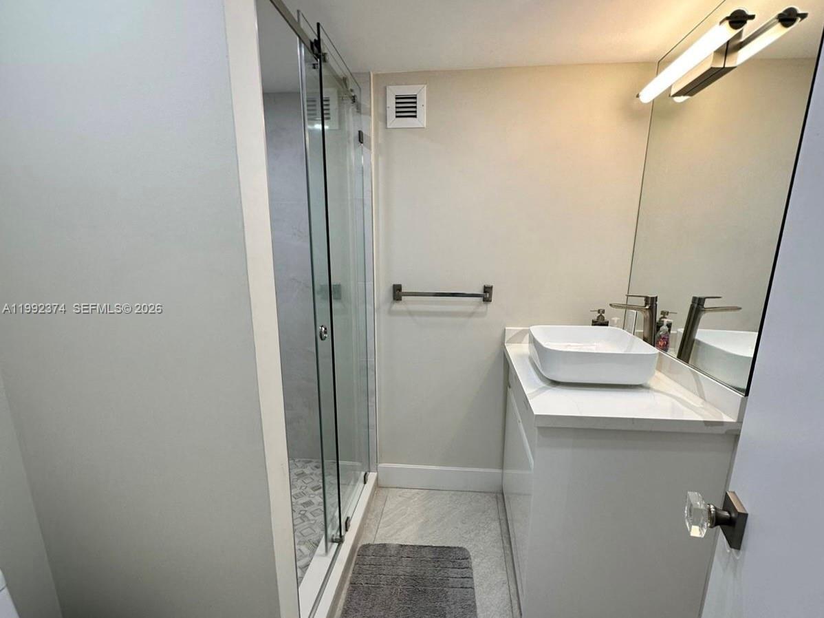 2751 S Ocean Drive 508s Property Photo 23