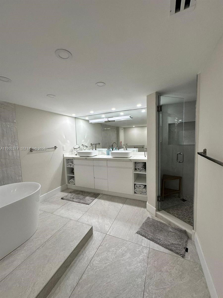 2751 S Ocean Drive 508s Property Photo 27