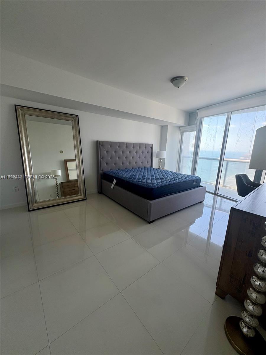 495 Brickell Avenue 3909 Property Photo 7