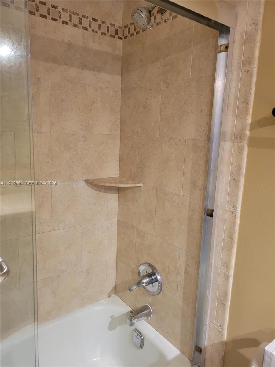 2020 Ne 135th Street 904 Property Photo 8