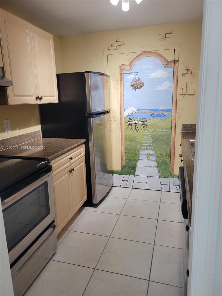 2020 Ne 135th Street 904 Property Photo 13