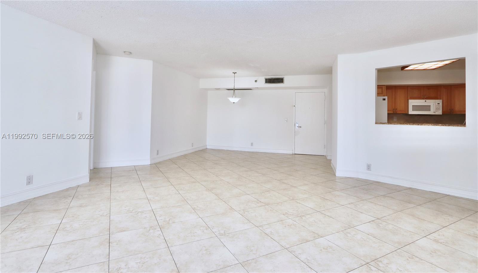 3500 Mystic Pointe Drive 1207 Property Photo 5