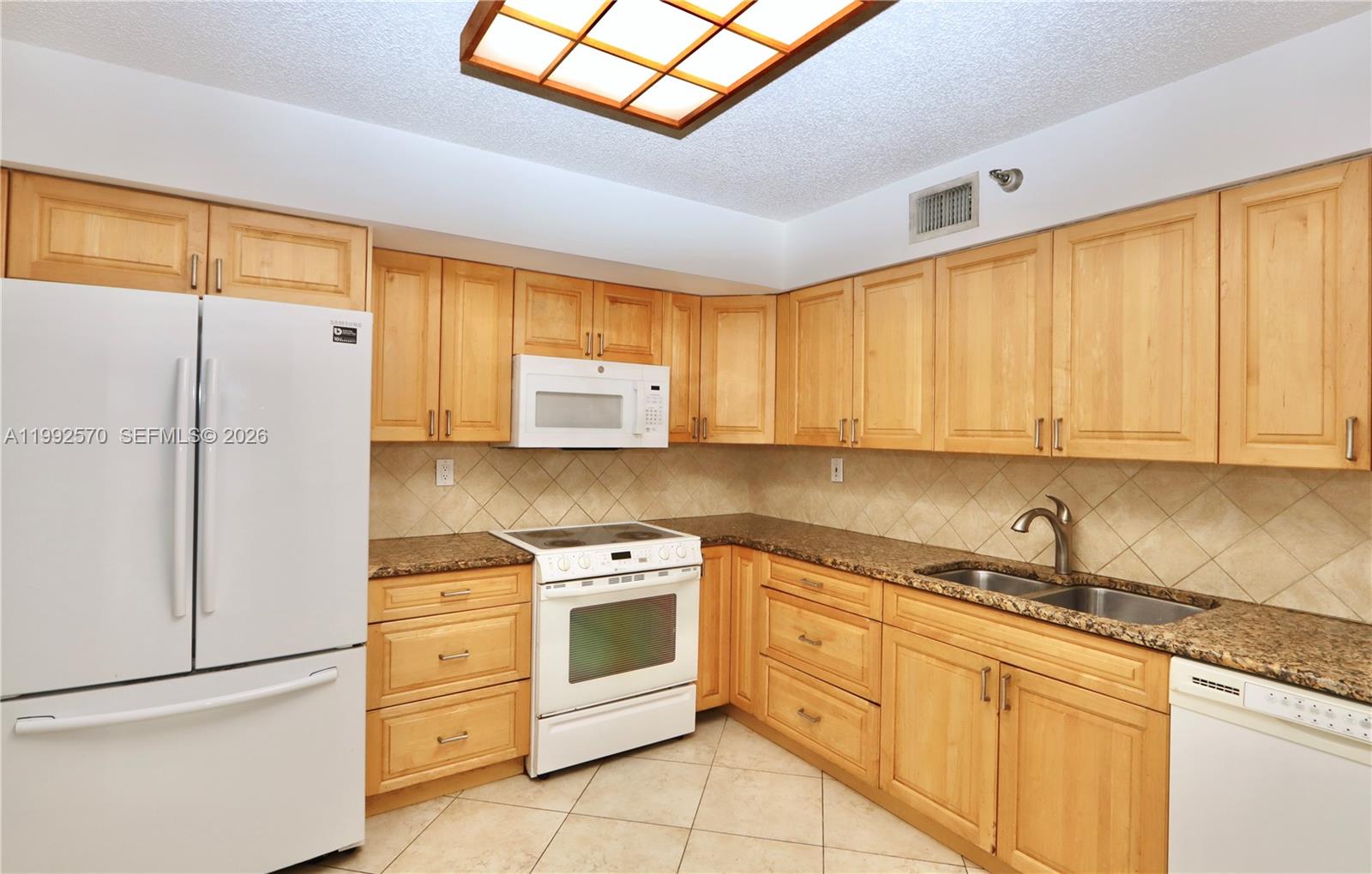 3500 Mystic Pointe Drive 1207 Property Photo 7