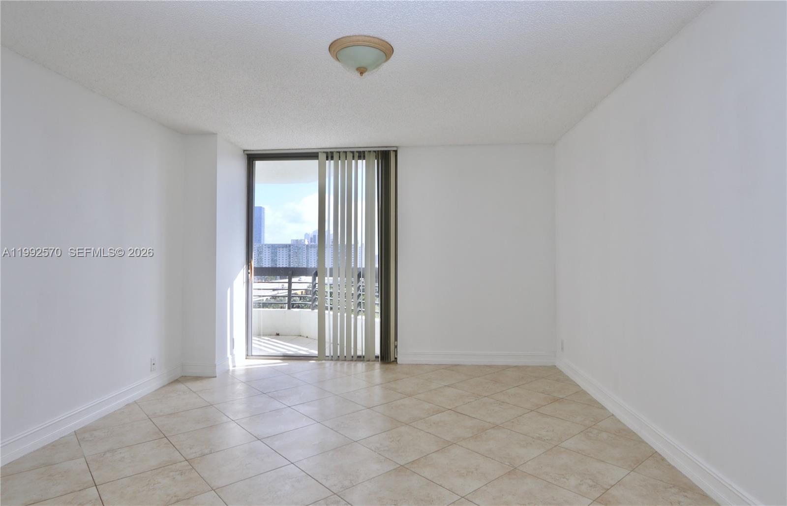 3500 Mystic Pointe Drive 1207 Property Photo 14