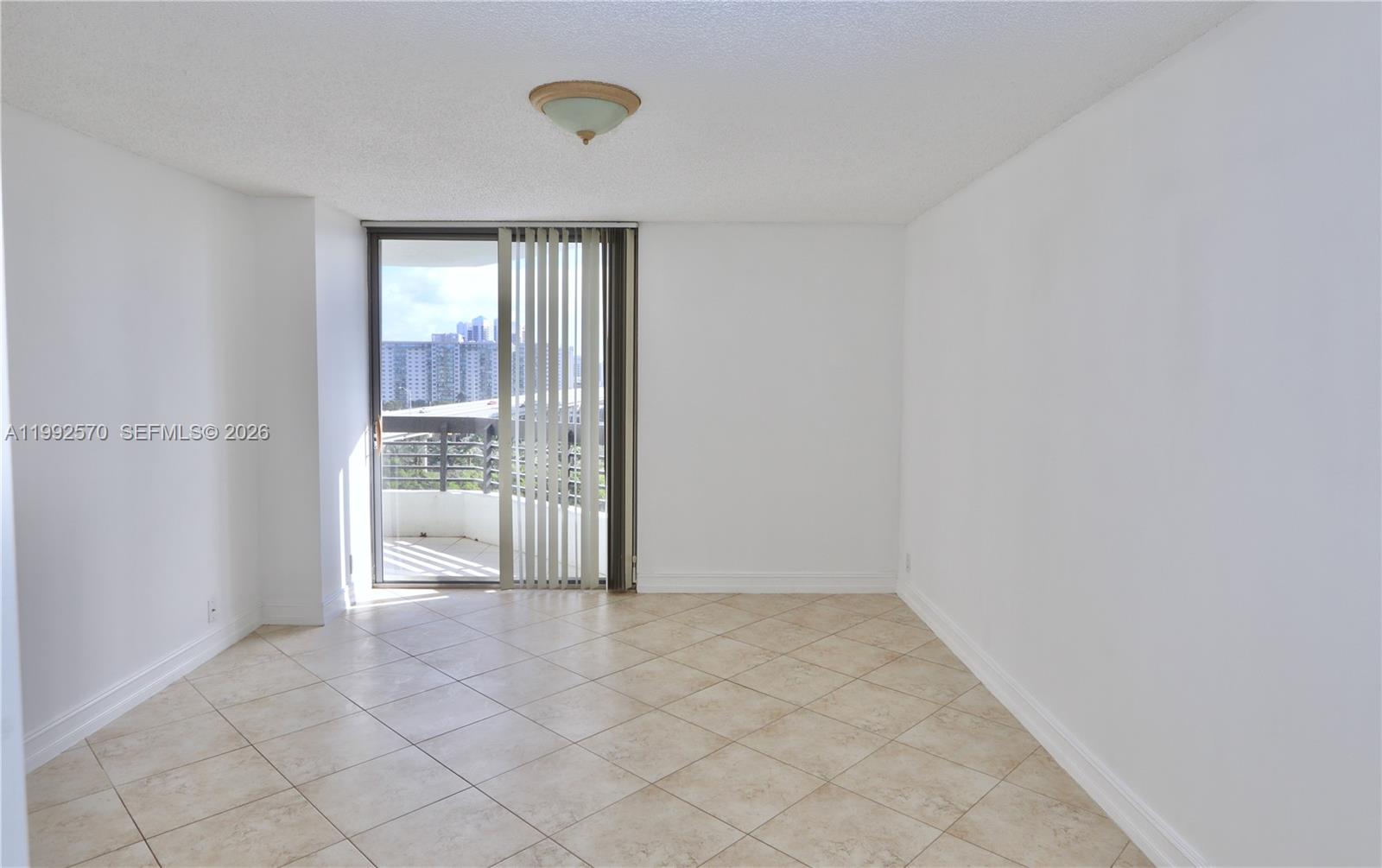 3500 Mystic Pointe Drive 1207 Property Photo 15
