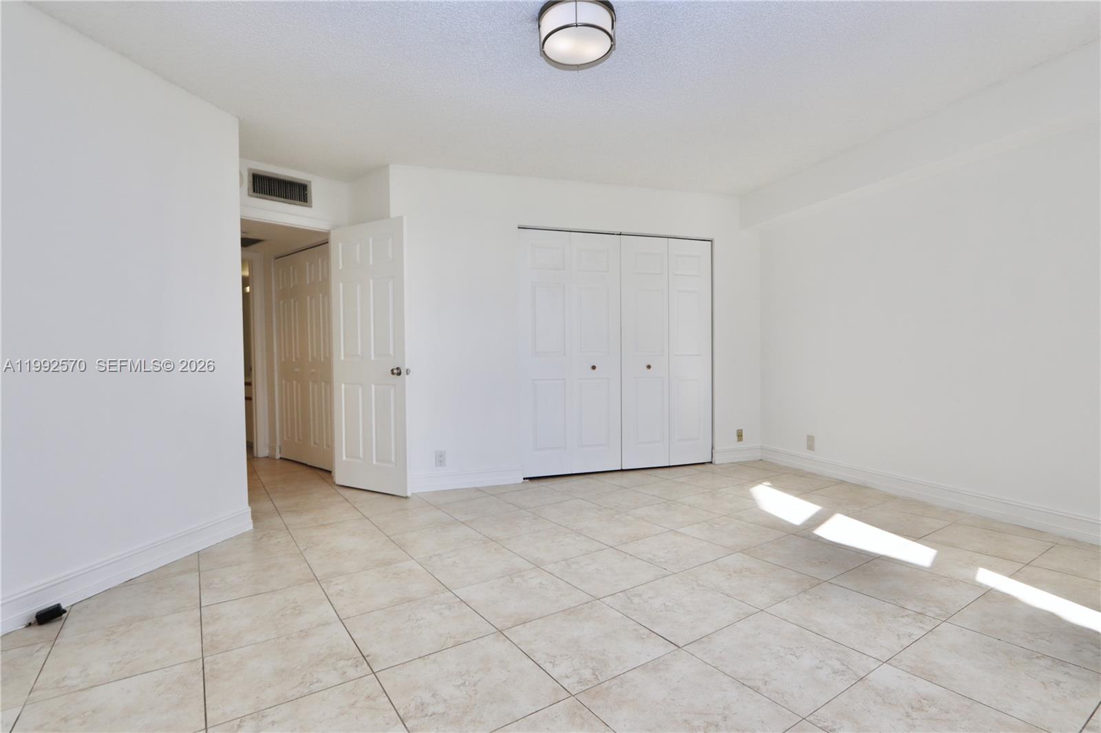 3500 Mystic Pointe Drive 1207 Property Photo 23