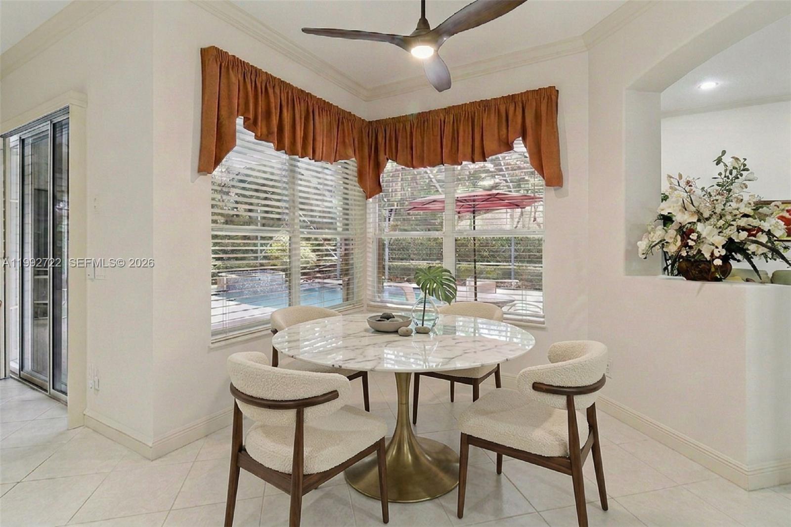 A11992722 Property Photo 14