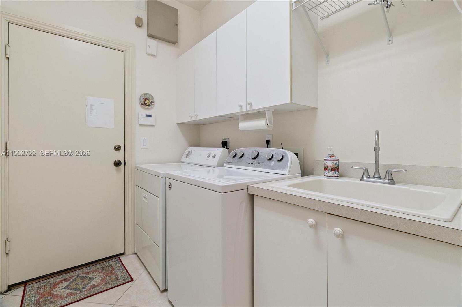 A11992722 Property Photo 29