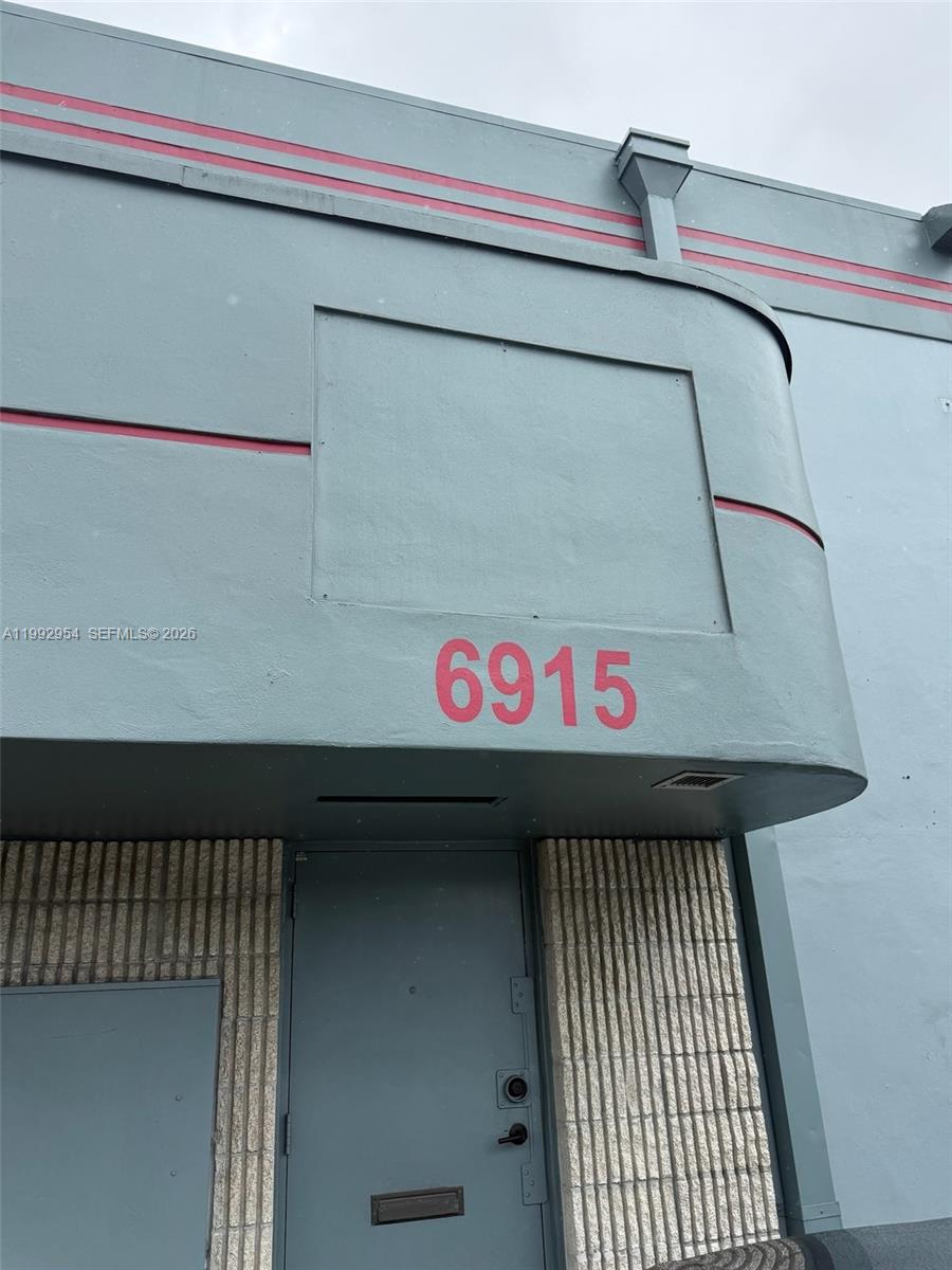 A11992954 Property Photo 4
