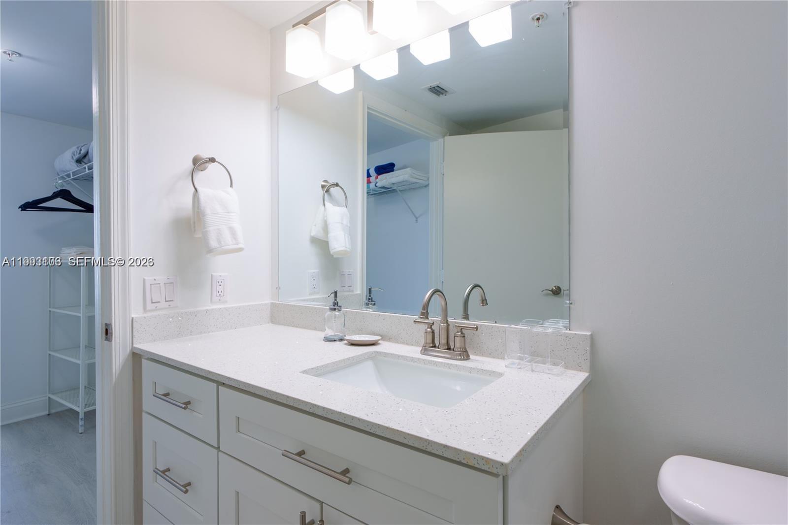 1750 N Bayshore Drive 2401 Property Photo 23
