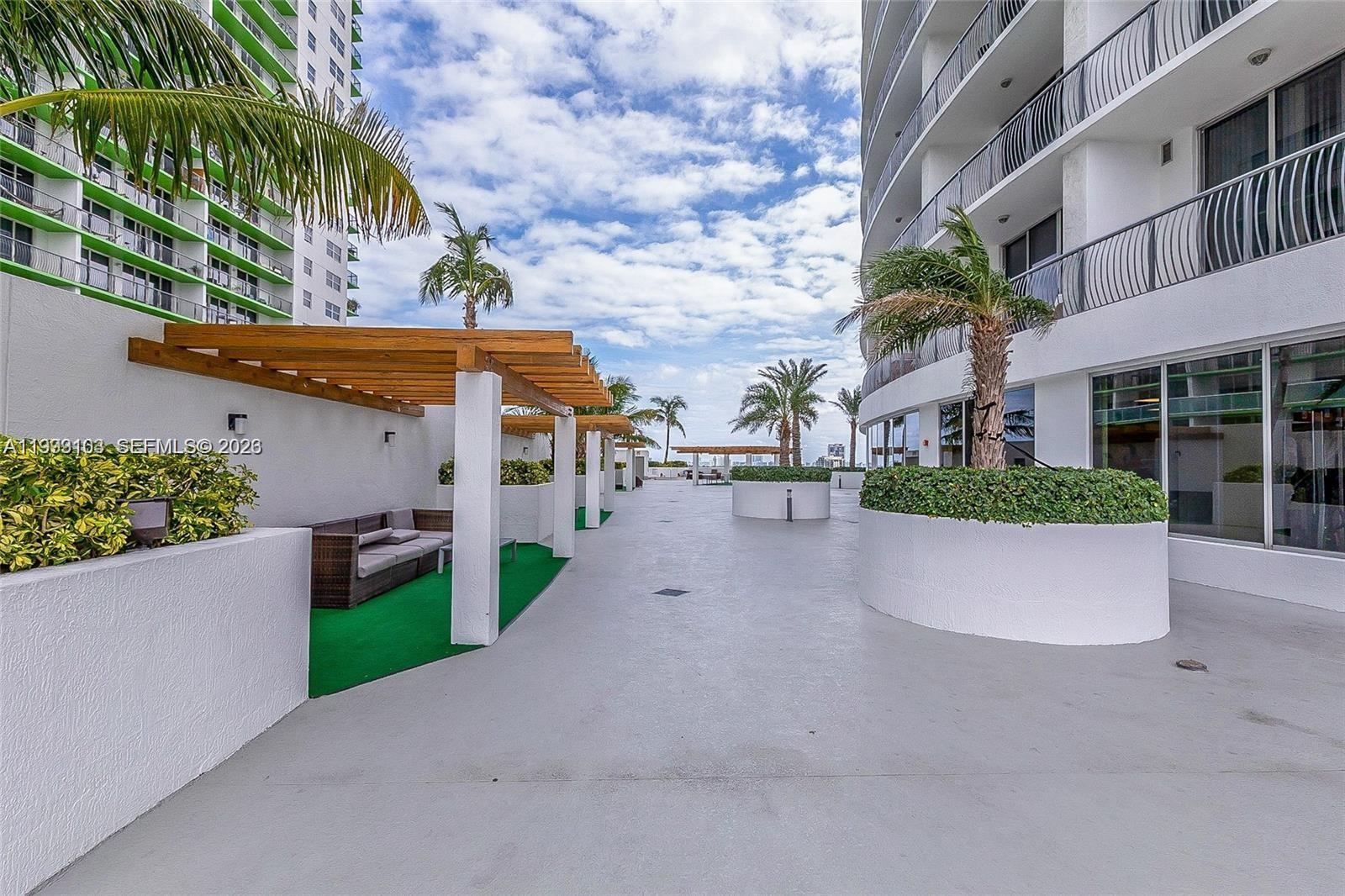 1750 N Bayshore Drive 2401 Property Photo 34