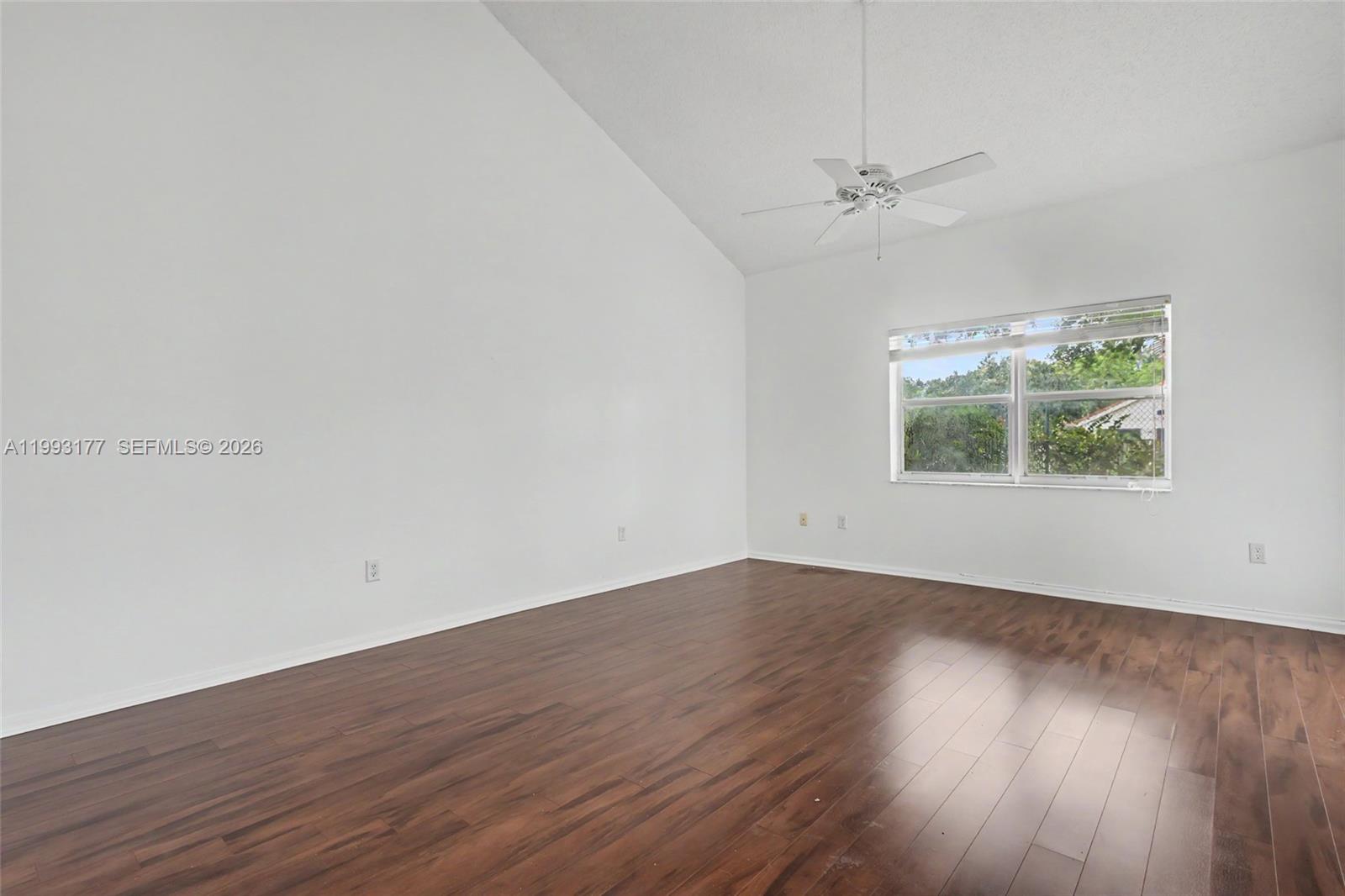 A11993177 Property Photo 13