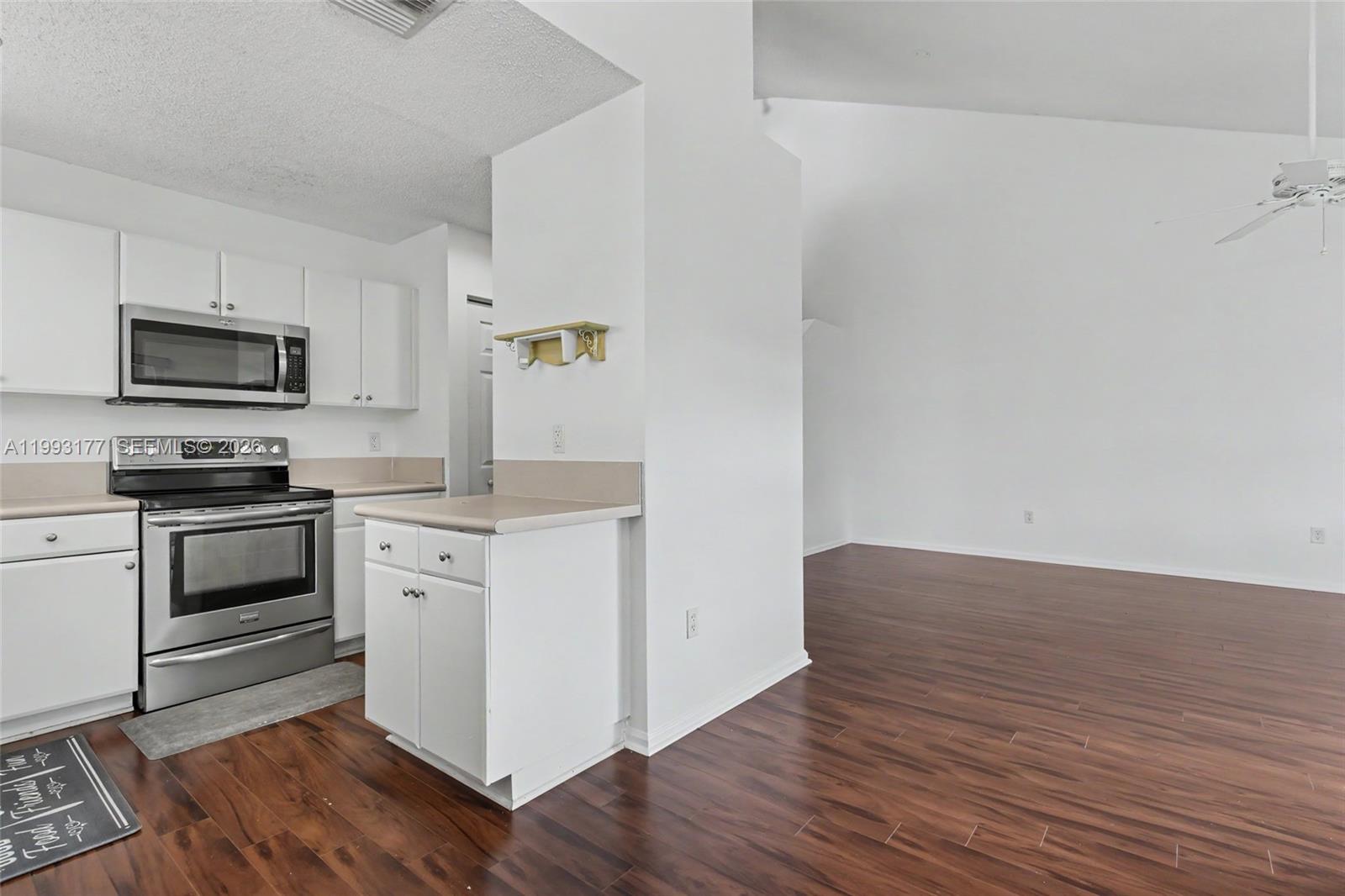 A11993177 Property Photo 21