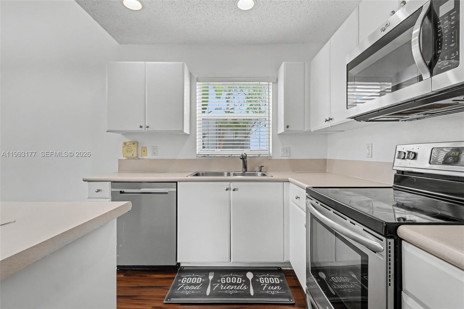 A11993177 Property Photo 22