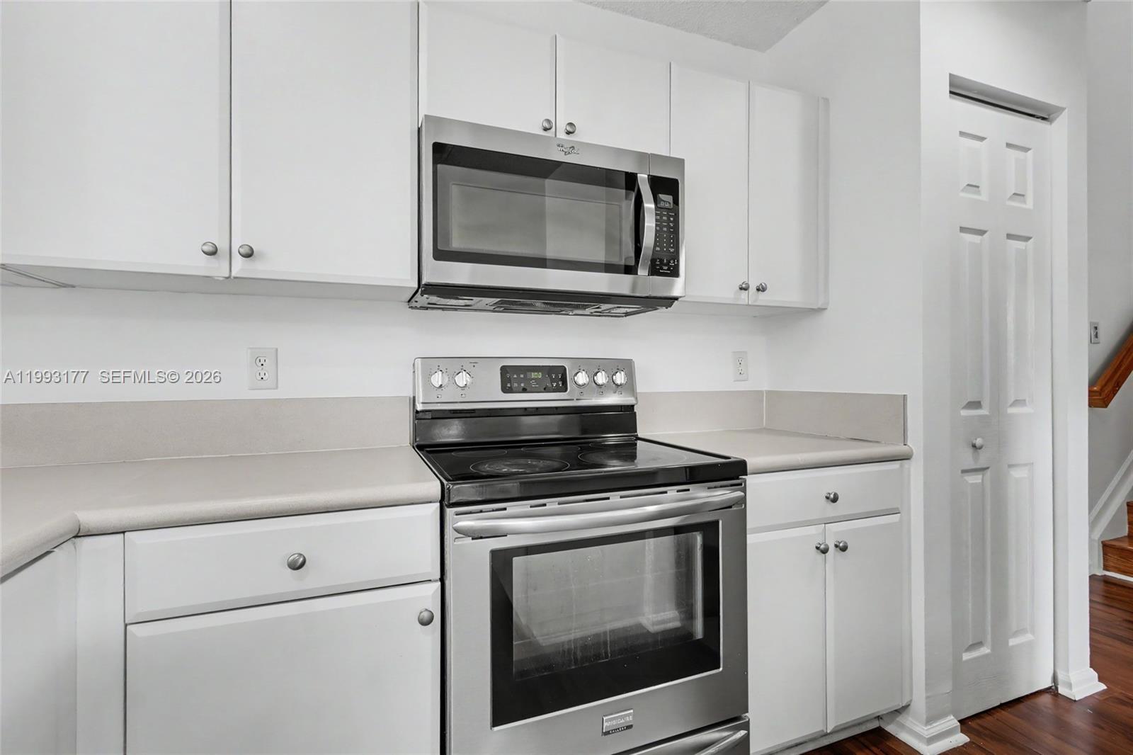 A11993177 Property Photo 24