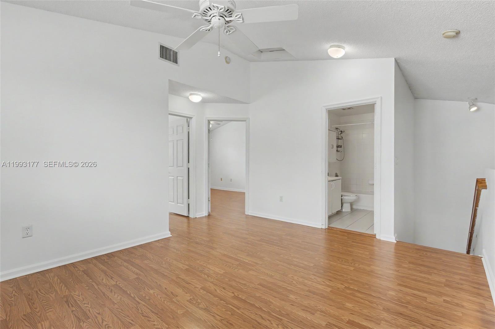 A11993177 Property Photo 40