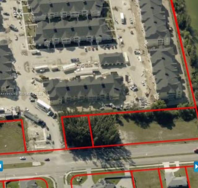 2902 Ceitus Parkway Property Photo 2