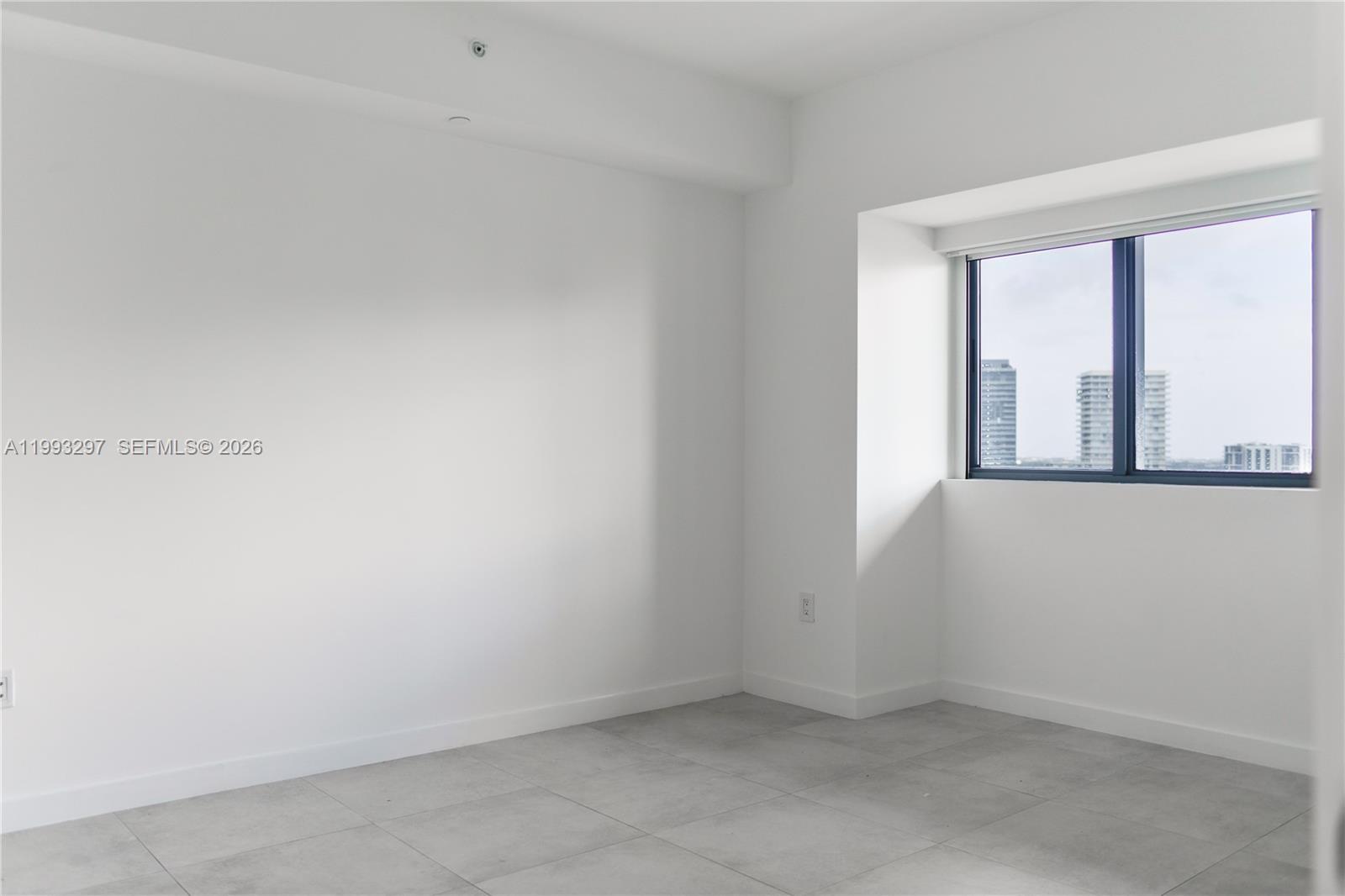 650 Ne 32nd Street 2104 Property Photo 17