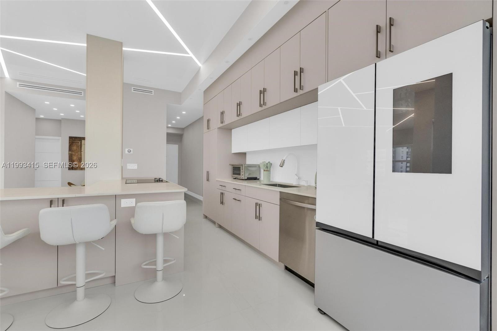 18011 Biscayne Boulevard Ph04 Property Photo 5