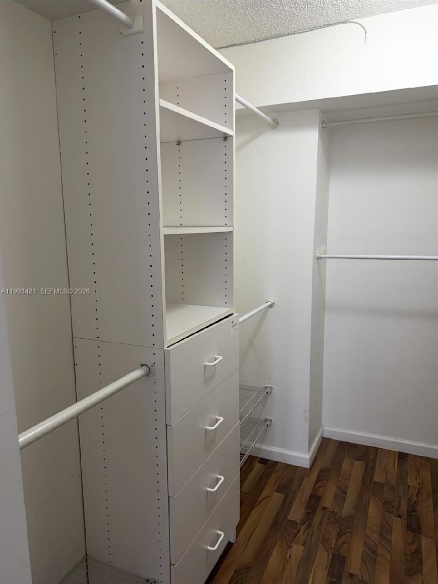 A11993421 Property Photo 6