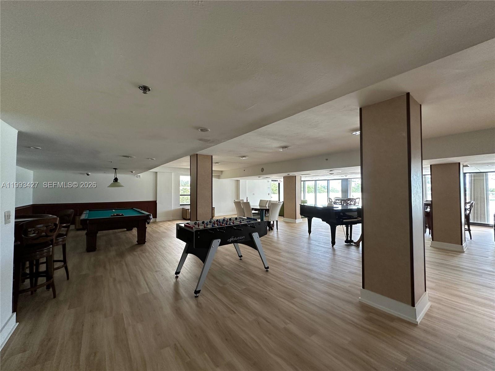 10185 Collins Avenue 502 Property Photo 24
