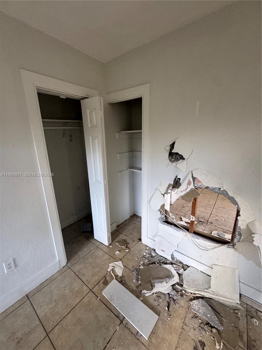1620 Nw 64th Street Property Photo 4