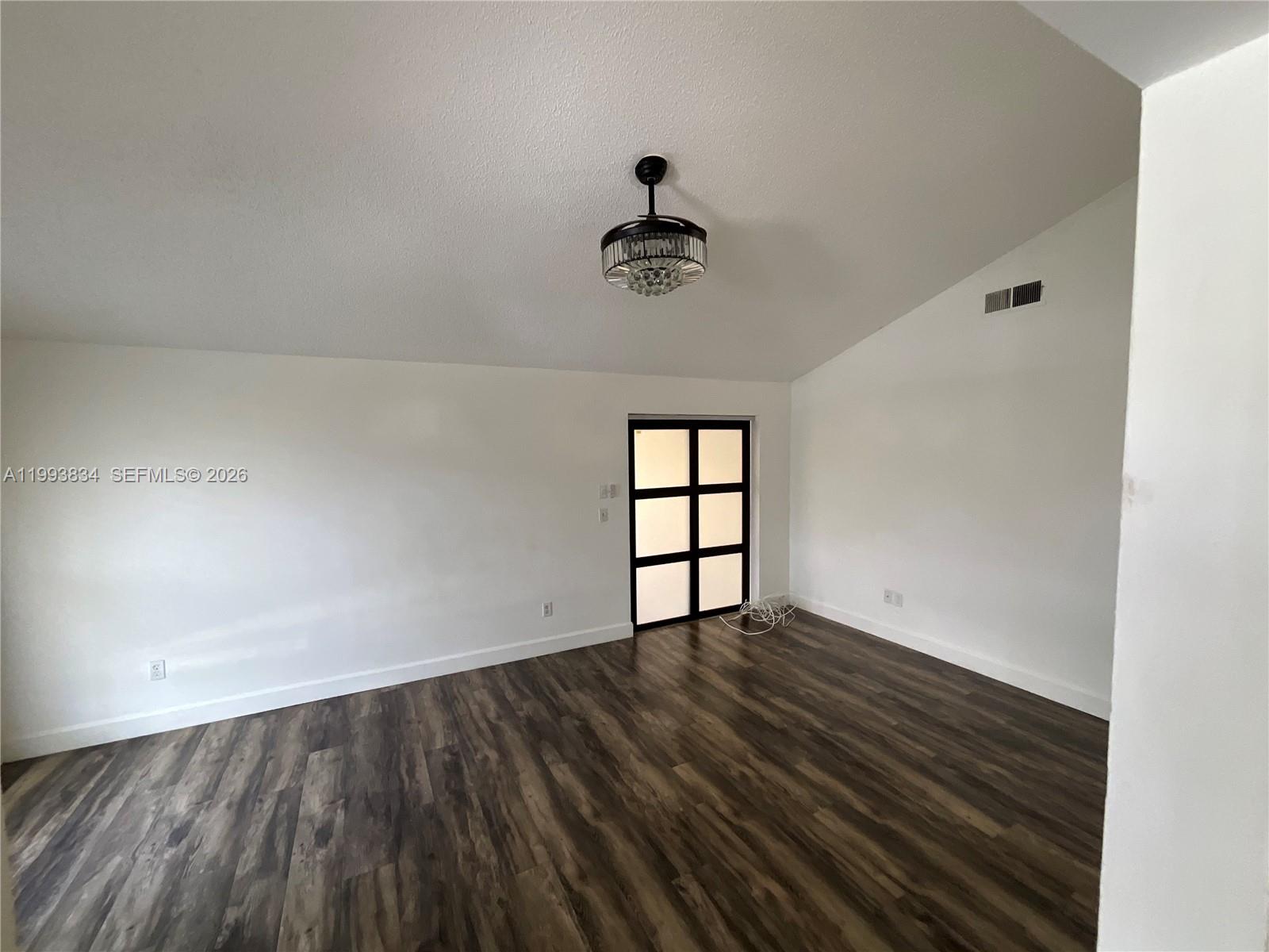 A11993834 Property Photo 9