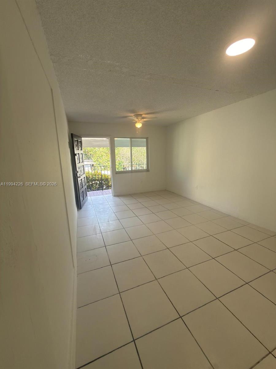 2622 Nw 24th Street 3b Property Photo 2