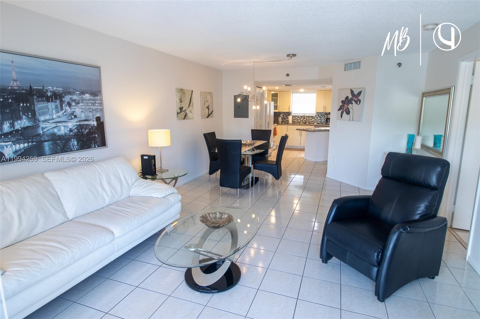 A11994259 Property Photo 11