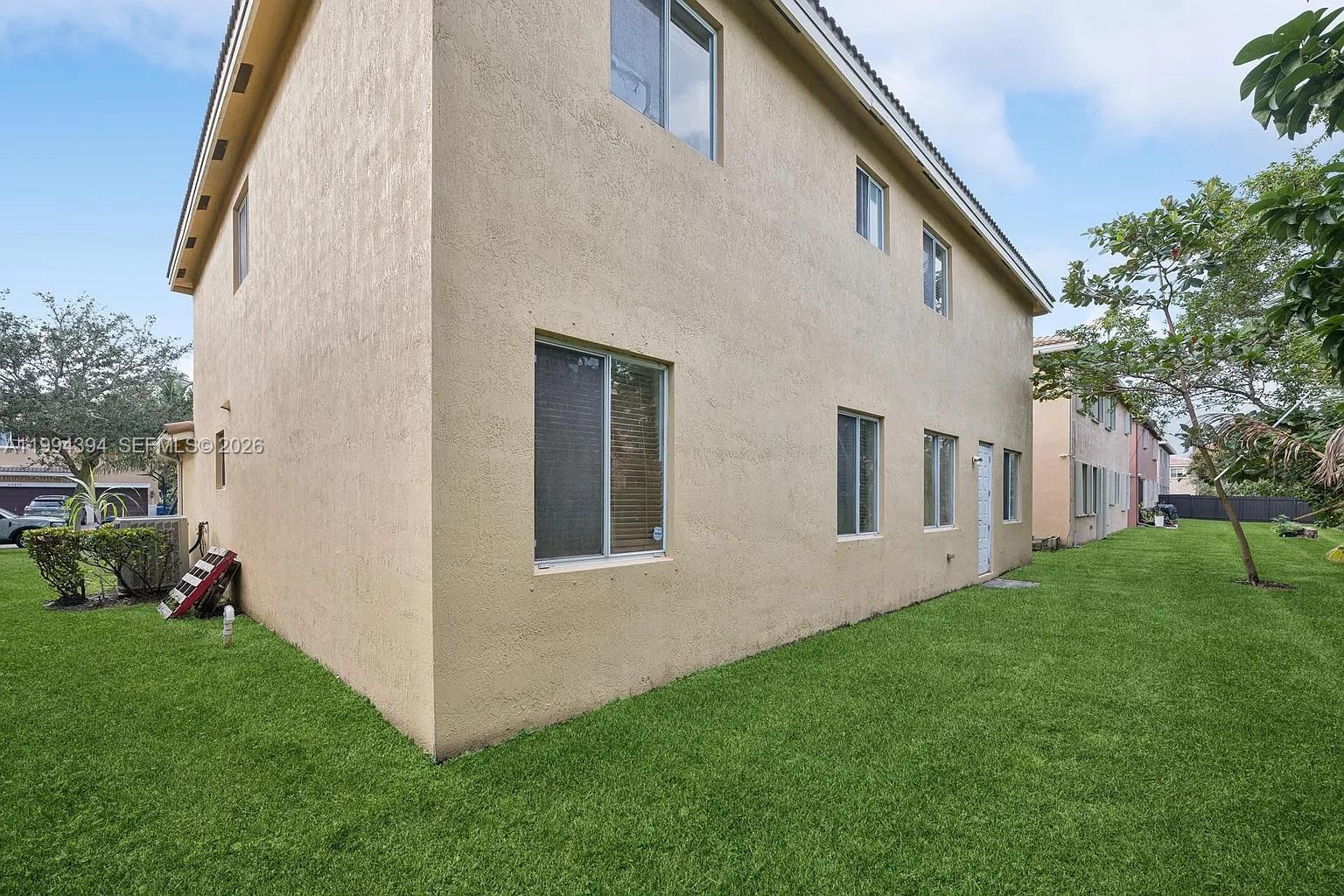 20507 Nw 9th Avenue Property Photo 34