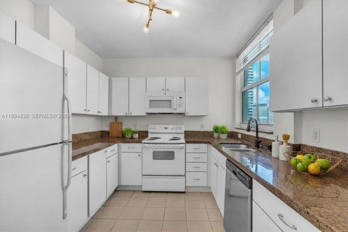 1250 S Miami Avenue 3206 Property Photo 3